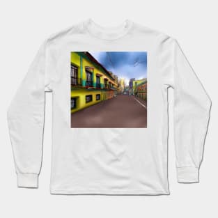 Tarde en La Candelaria, Bogotá Long Sleeve T-Shirt